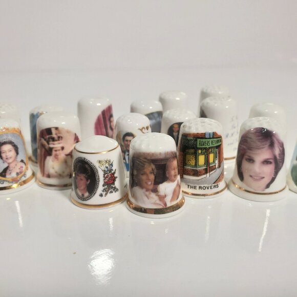 Set of 20 Royal Memorabilia Porcelain Thimbles Queen Elizabeth II, Dianna + - Picture 9 of 14